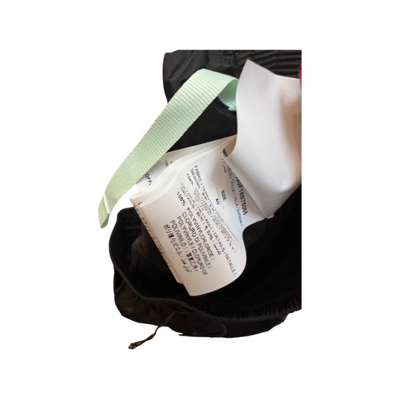 OFF-WHITE RUNNING SHORTS SIZE 40 - Picture 6 of 7